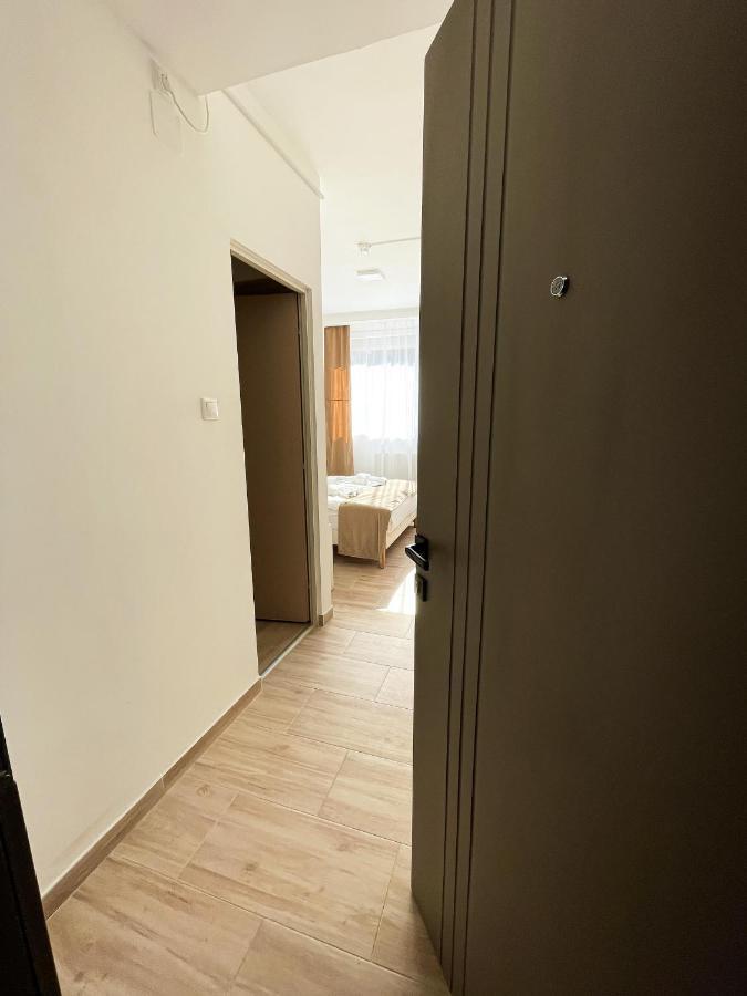 Oereg-To Hotel Es Rendezvenyter Tata Exteriör bild